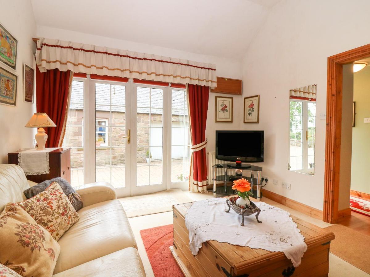 The Coach House Villa Duns Exterior photo