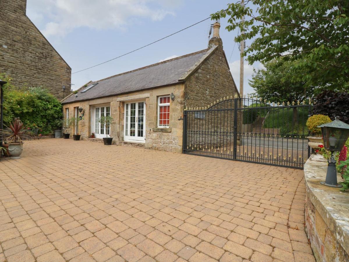 The Coach House Villa Duns Exterior photo